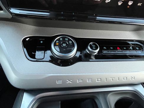 New 2025 Ford Expedition Max Active image 11