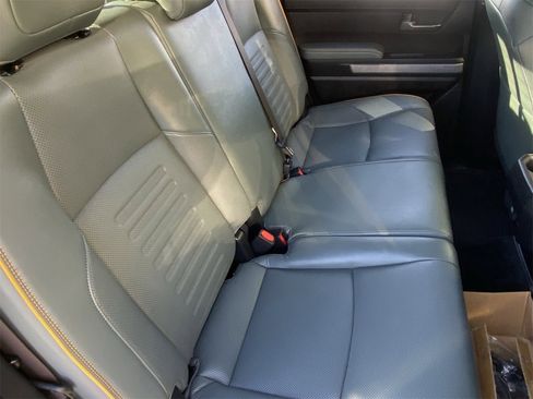 Used 2025 Toyota Tacoma TRD Sport image 14