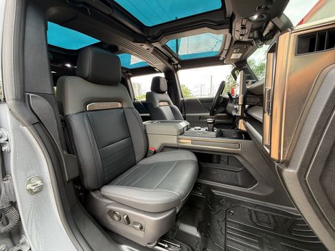 Used 2024 GMC Hummer EV 2X w/ Extreme Off-Road Package AWD/4WD image 26
