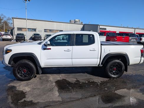 Certified 2019 Toyota Tacoma TRD Pro image 3