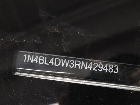 Certified 2024 Nissan Altima 2.5 SV AWD/4WD image 33