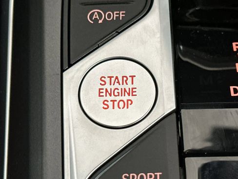 Used 2025 BMW 230i Coupe w/ Premium Package image 22