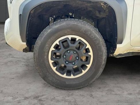 Certified 2024 Toyota Tacoma TRD Off-Road AWD/4WD image 69
