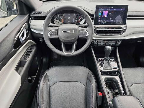 Used 2023 Jeep Compass Limited w/ Sun and Sound Group image 12