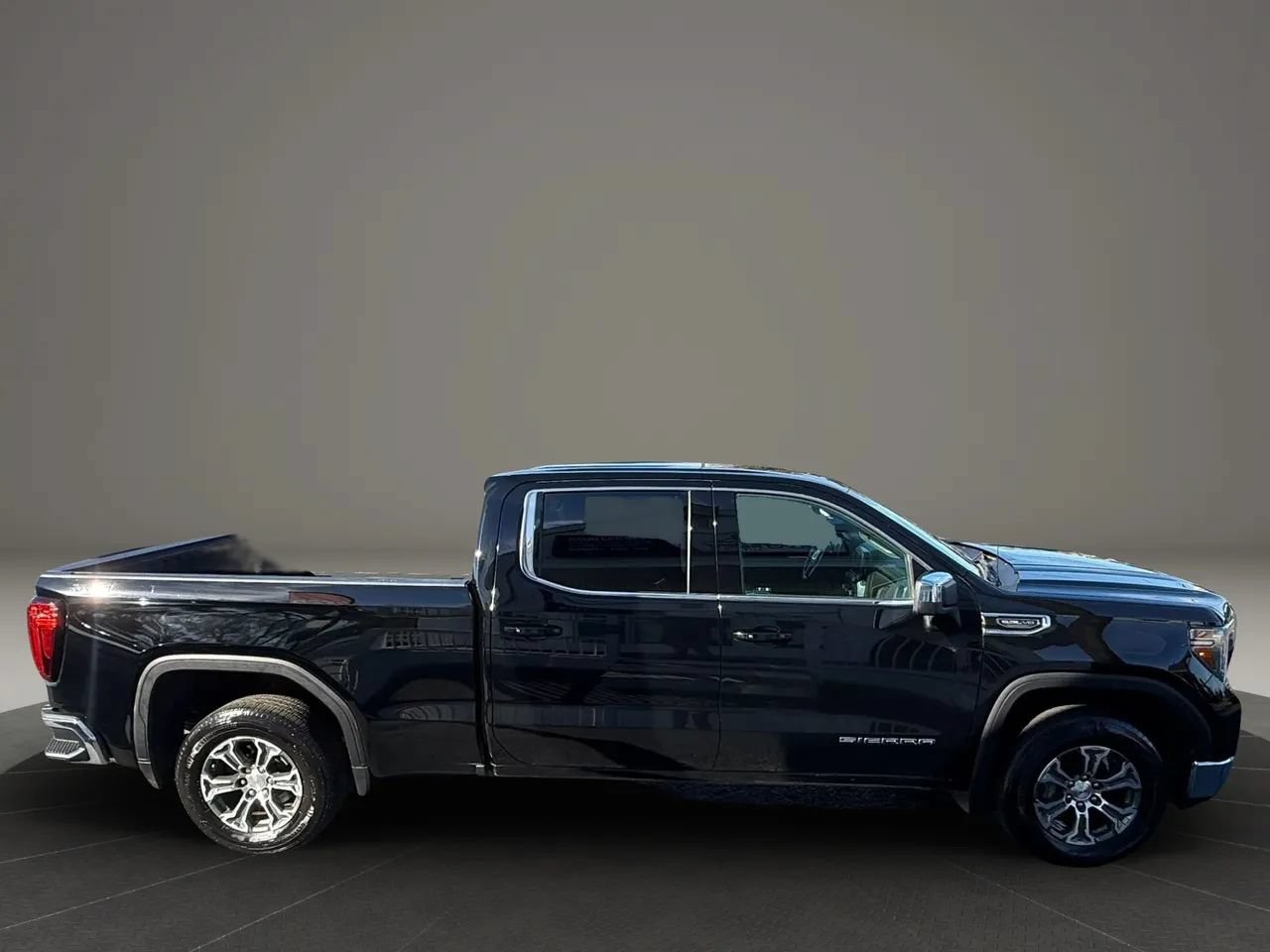Used 2020 GMC Sierra 1500 SLE w/ SLE Convenience Package AWD/4WD image 6