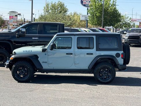 Used 2023 Jeep Wrangler Unlimited AWD/4WD image 44