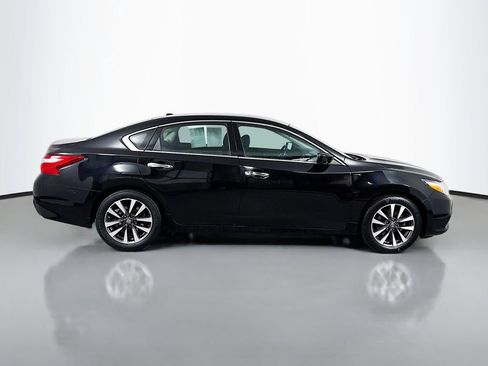 Used 2017 Nissan Altima 2.5 SV FWD image 5