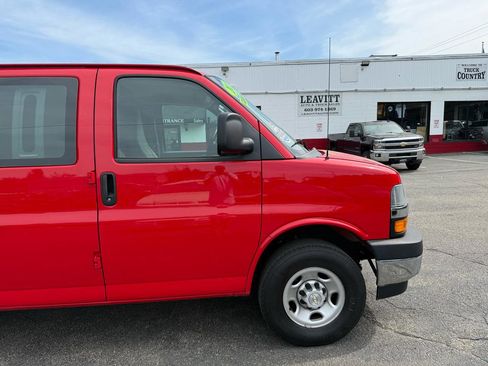 Used 2022 Chevrolet Express 2500 w/ Driver Convenience Package RWD image 19