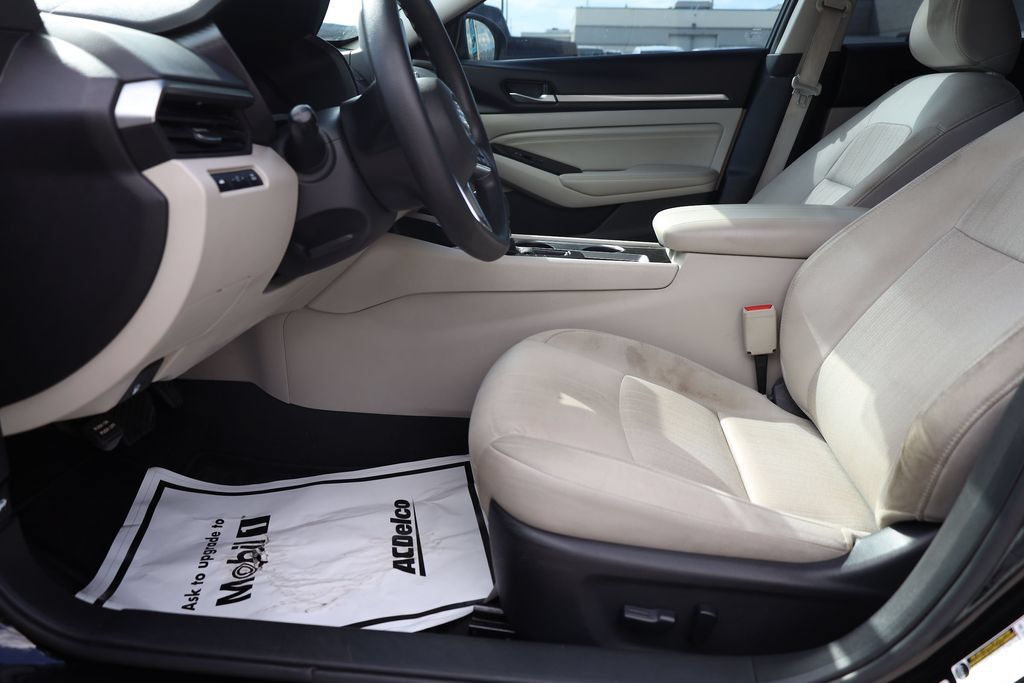 Used 2021 Nissan Altima 2.5 SV FWD image 11