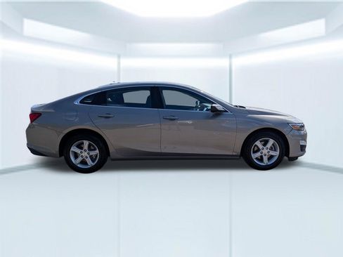 Used 2025 Chevrolet Malibu LT FWD image 7