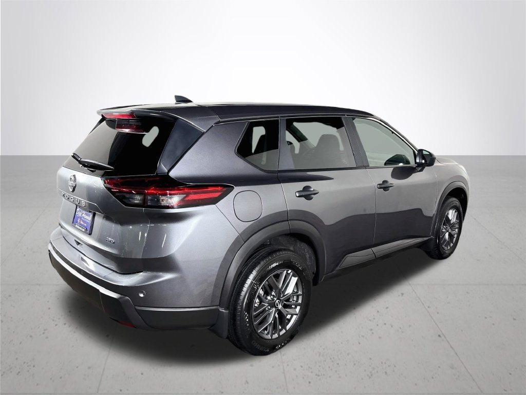 Used 2025 Nissan Rogue S AWD/4WD image 6