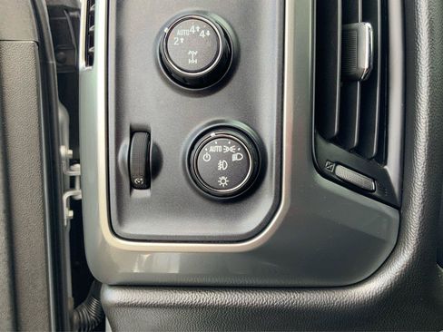 Used 2018 Chevrolet Silverado 1500 LT w/ All Star Edition AWD/4WD image 16