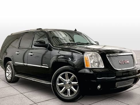 Used 2011 GMC Yukon XL Denali AWD/4WD image 3