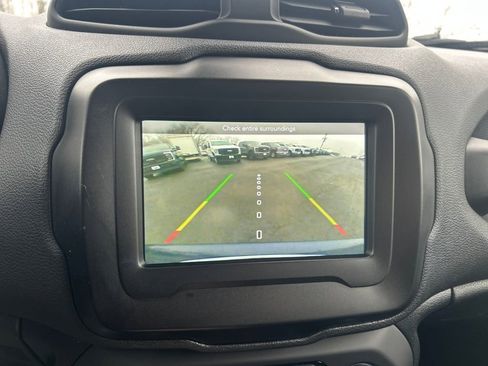 Used 2019 Jeep Renegade Altitude w/ Quick Order Package 2XM image 20