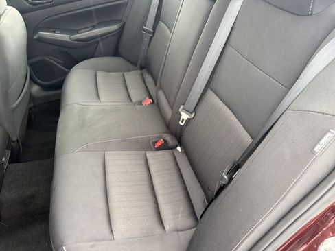 Used 2025 Nissan Altima 2.5 SV FWD image 13