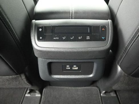 Used 2025 Nissan Pathfinder SL AWD/4WD image 24
