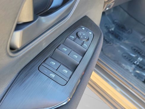 New 2026 Nissan Kicks S image 17