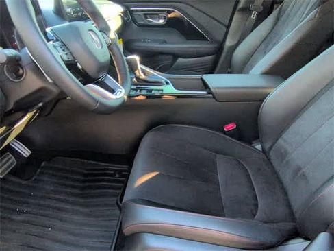 Certified 2025 Acura ADX A-Spec image 17