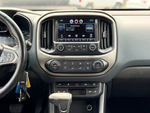 Used 2015 Chevrolet Colorado Z71 AWD/4WD image 21