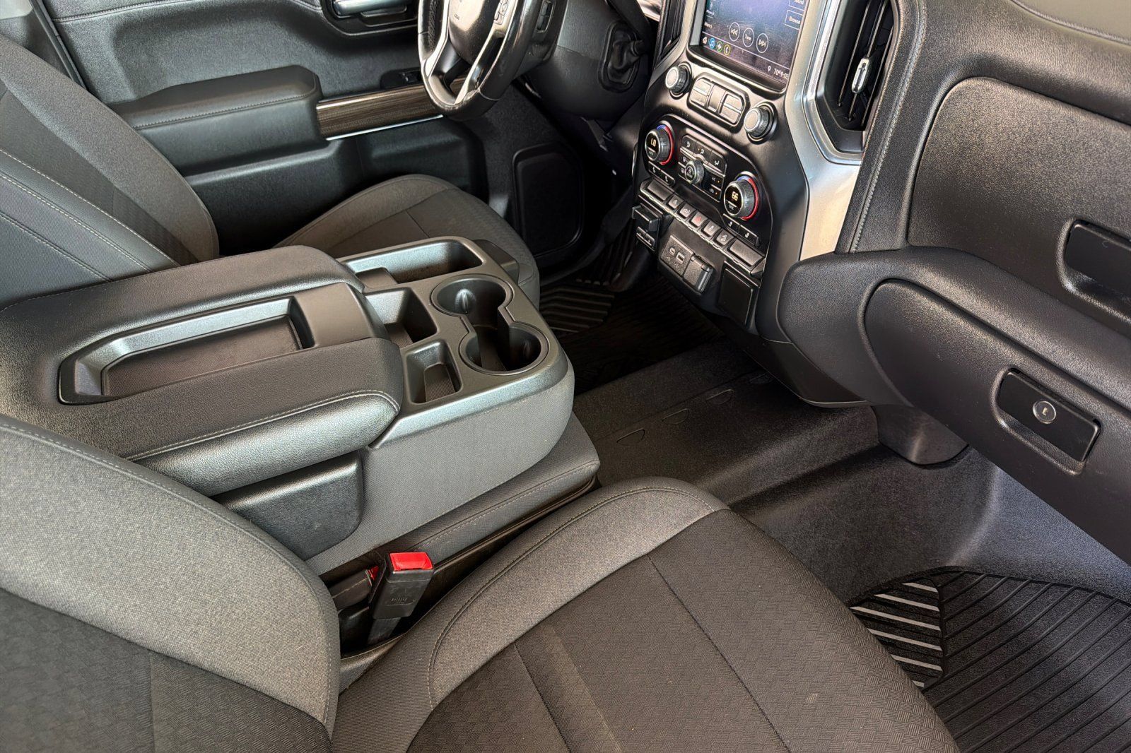 Used 2021 Chevrolet Silverado 1500 RST AWD/4WD image 16