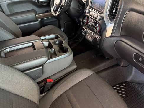 Used 2021 Chevrolet Silverado 1500 RST AWD/4WD image 16