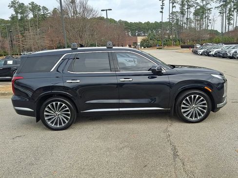 Used 2023 Hyundai Palisade Calligraphy image 8