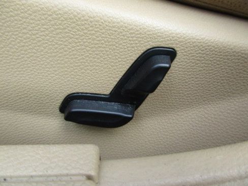 Used 2008 Mercedes-Benz C 300 4MATIC Sedan image 18