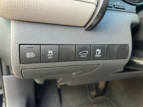 Used 2021 Toyota Camry SE w/ Audio Upgrade Package image 18