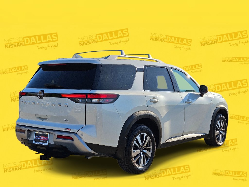 Certified 2024 Nissan Pathfinder SL FWD image 5