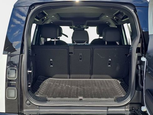 New 2026 Land Rover Defender 110 V8 image 12