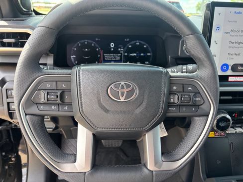 New 2026 Toyota 4Runner Limited AWD/4WD image 13