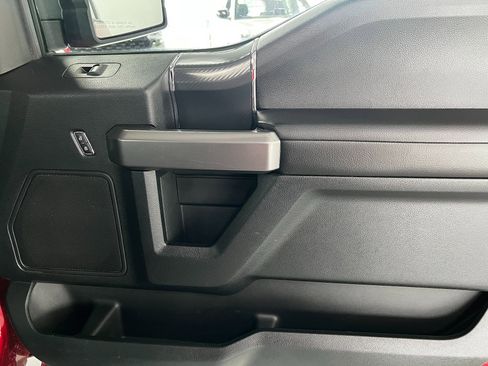 Used 2019 Ford F150 XLT w/ Equipment Group 302A Luxury AWD/4WD image 31