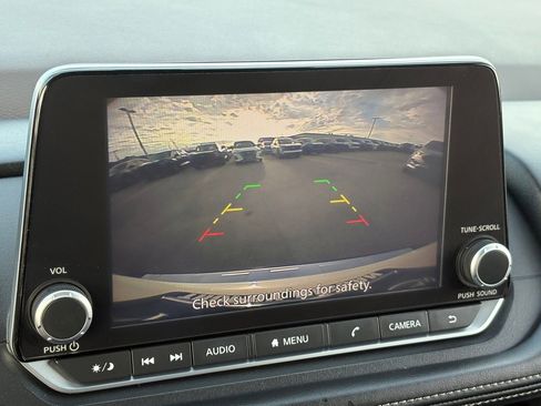 Certified 2023 Nissan Rogue SV image 29