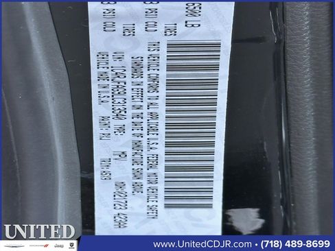 Used 2020 Jeep Grand Cherokee Laredo image 31