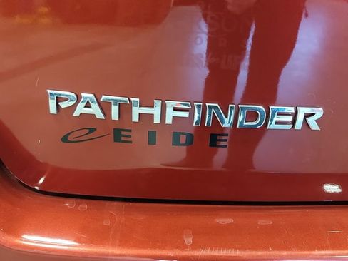 Used 2014 Nissan Pathfinder SV AWD/4WD image 19