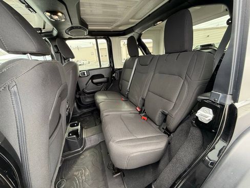 Used 2022 Jeep Wrangler Unlimited Willys image 27