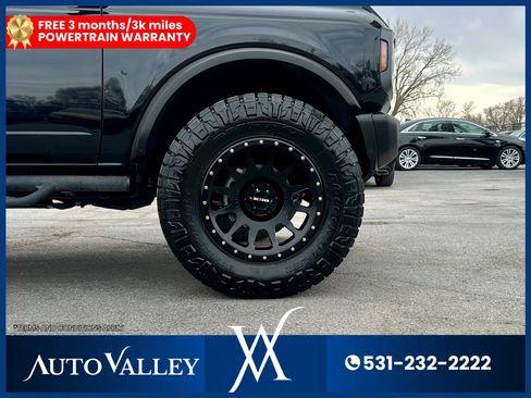 Used 2022 Ford Bronco Badlands w/ Sasquatch Package AWD/4WD image 9