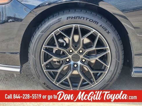 Used 2023 Honda Accord EX image 10