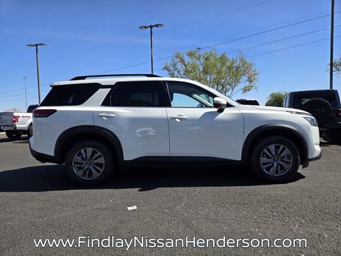 Used 2025 Nissan Pathfinder SV FWD image 7