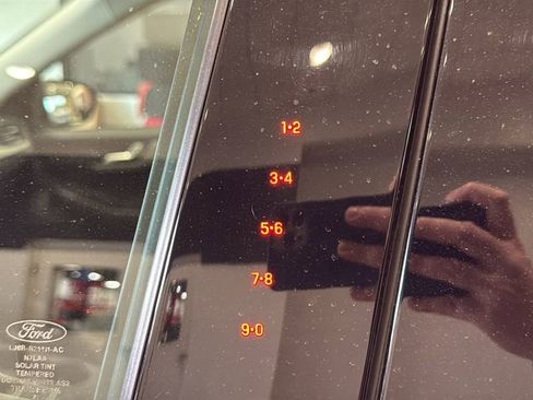 Used 2021 Ford Escape SEL image 11