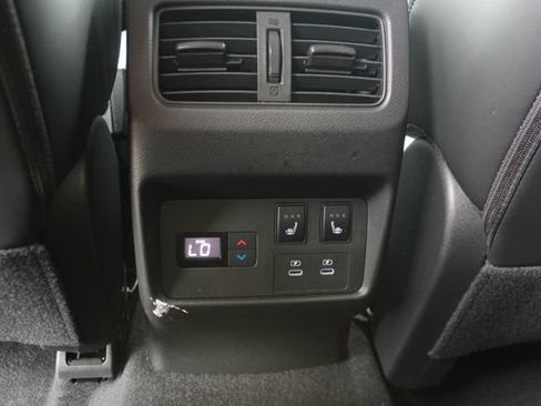 Used 2026 Nissan Rogue Platinum w/ Platinum Premium Package AWD/4WD image 27