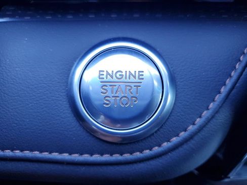 Used 2024 Lincoln Nautilus Premier w/ Jet Appearance Package image 37