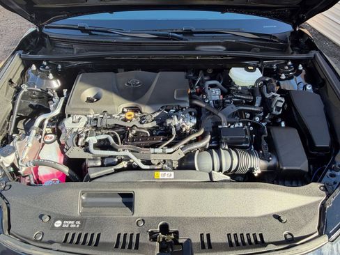 Used 2025 Toyota Camry LE image 32