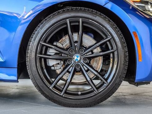 Used 2019 BMW 330i Sedan w/ M Sport Package RWD image 15