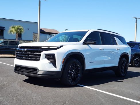 New 2026 Chevrolet Traverse LT w/ Midnight/Sport Edition image 2