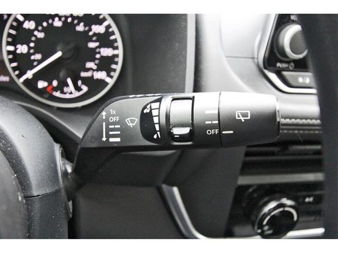 Used 2024 Nissan Rogue S image 14