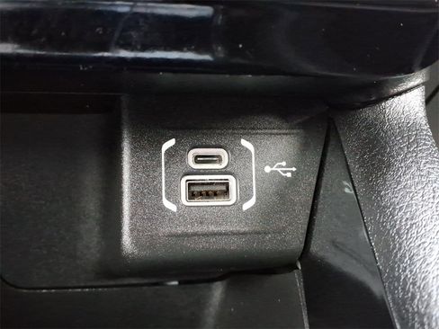 Used 2022 Jeep Compass Limited image 14