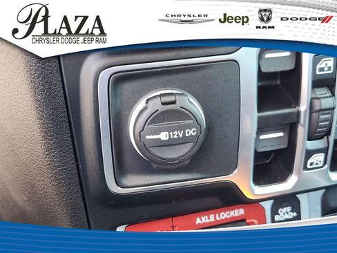 Certified 2024 Jeep Gladiator Mojave AWD/4WD image 24