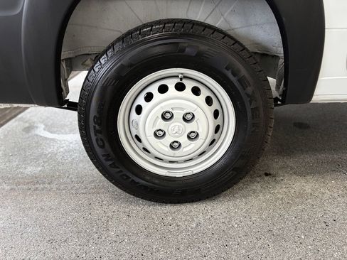 Used 2025 RAM ProMaster 2500 w/ Convenience Group FWD image 26
