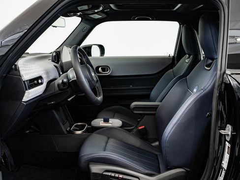 Certified 2025 MINI Cooper S image 21